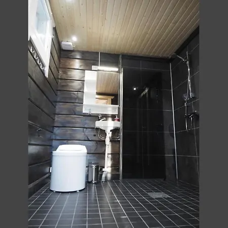 木屋 Lapintintti Eco-cabin In *